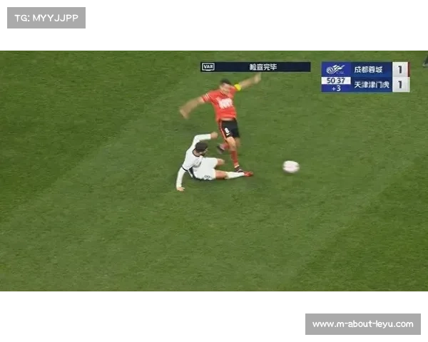 塞帕罕3-1击败艾斯迪格拿 中场核心染红引发争议 塞帕罕3-1击败艾斯迪格拿 中场核心染红引发争议