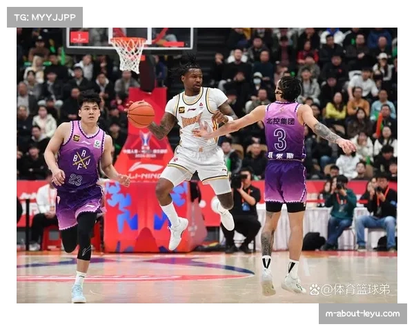 广厦主场16胜0负防守联盟第一 场均失分仅78.4分成铜墙铁壁